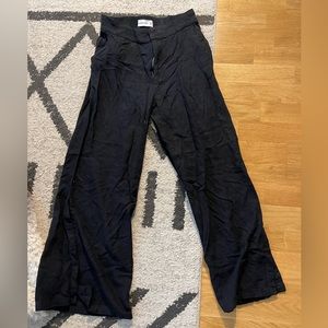 Abercrombie black linen pants with a slit